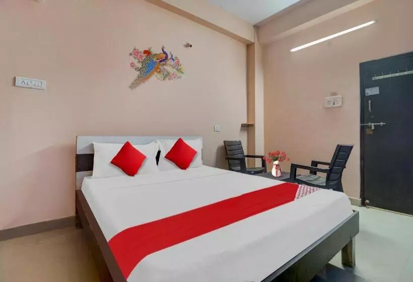 ホテル Pop Tirumala Lodge