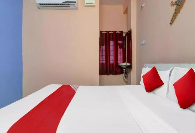 ホテル Pop Tirumala Lodge