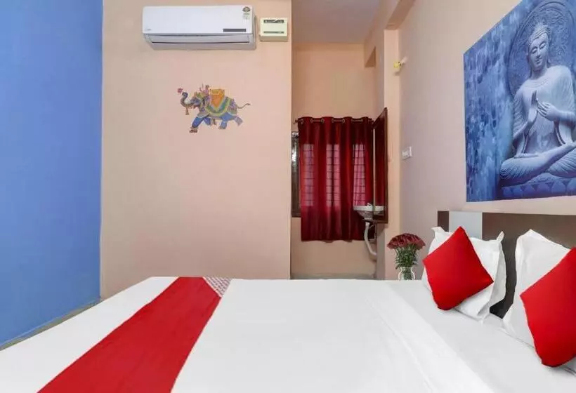 ホテル Pop Tirumala Lodge
