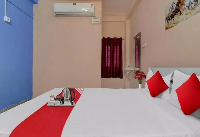 ホテル Pop Tirumala Lodge