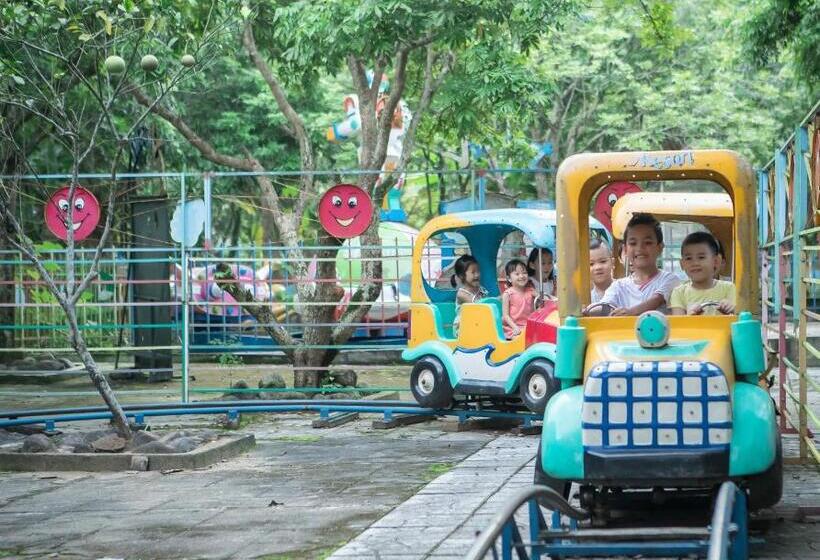 هتل Vresort Kim Boi Hoa Binh