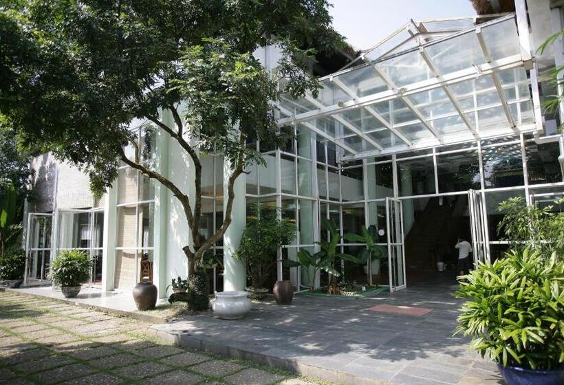 هتل Vresort Kim Boi Hoa Binh