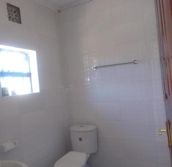 پانسیون Colleta S Guest House