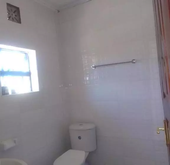 پانسیون Colleta S Guest House