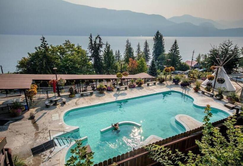 Pension Paridisio  In Ainsworth Hot Springs