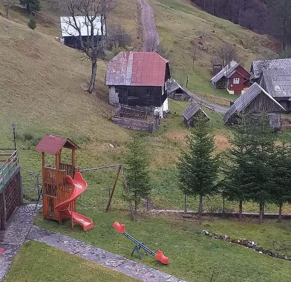 پانسیون Vila Apuseni