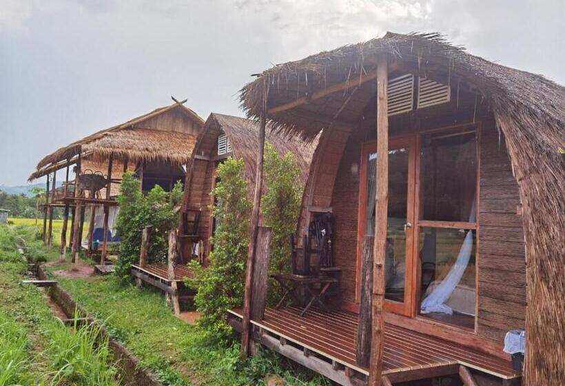 Resort Panakluea Cottage & Crafts   พนาเกลือ