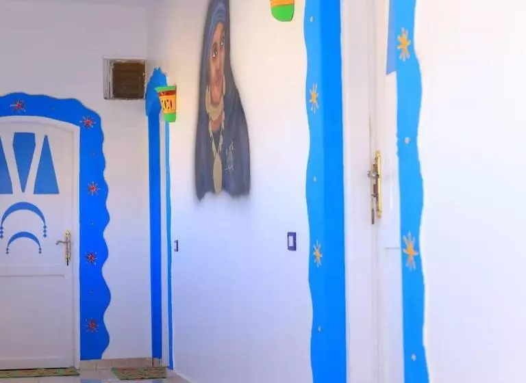 تختخواب و صبحانه Lawanda Nubian House