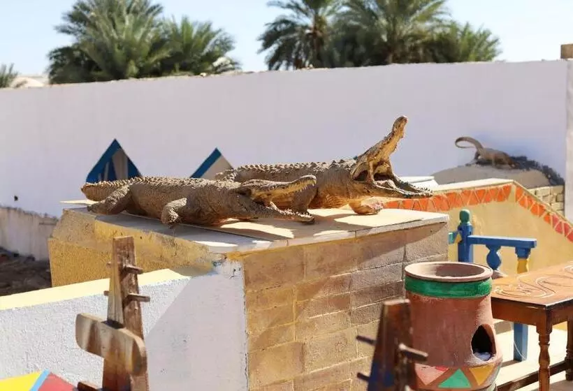 تختخواب و صبحانه Lawanda Nubian House