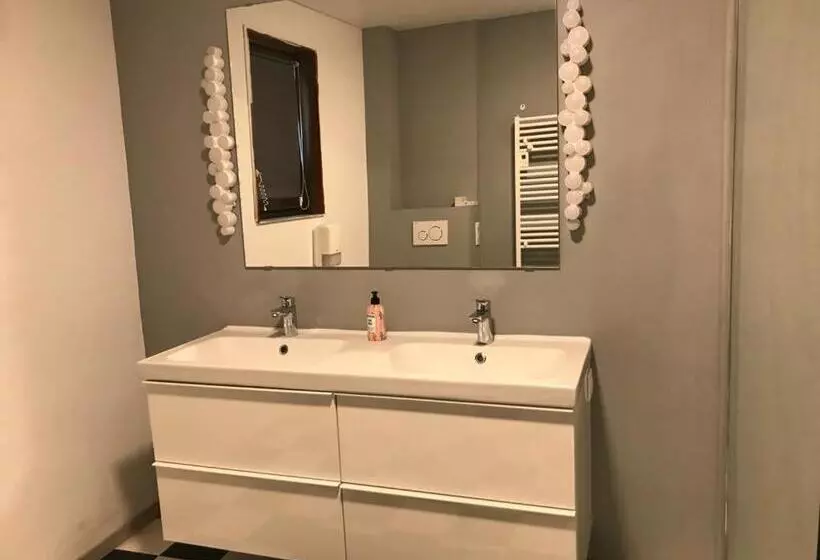 Aamiaismajoitus (B&B) Pause Nature Sorbais Gîte 2 Personnes Avec Grand Spa Privatif, Streaming Et Arrivée Autonome