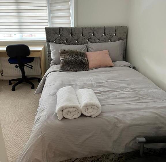 هتل کپسول Alder En Suite Self Caring Private Shower 2