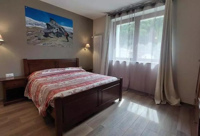 Hotelli Locanda Della Luna