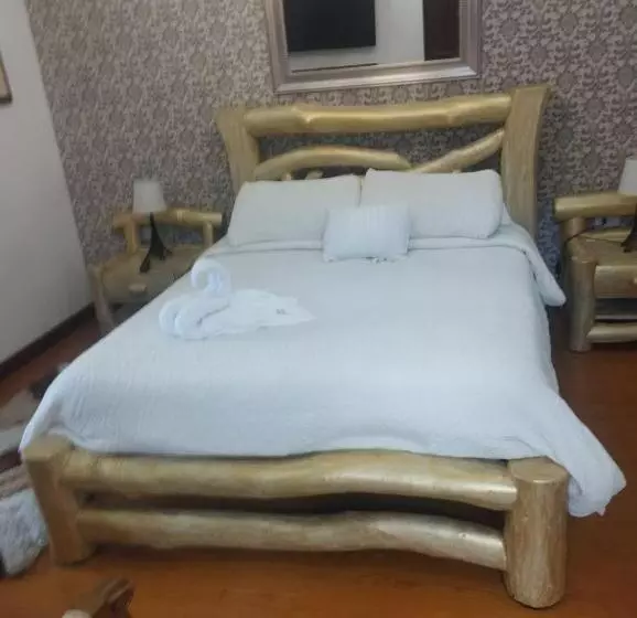 ホテル Salamina Highs