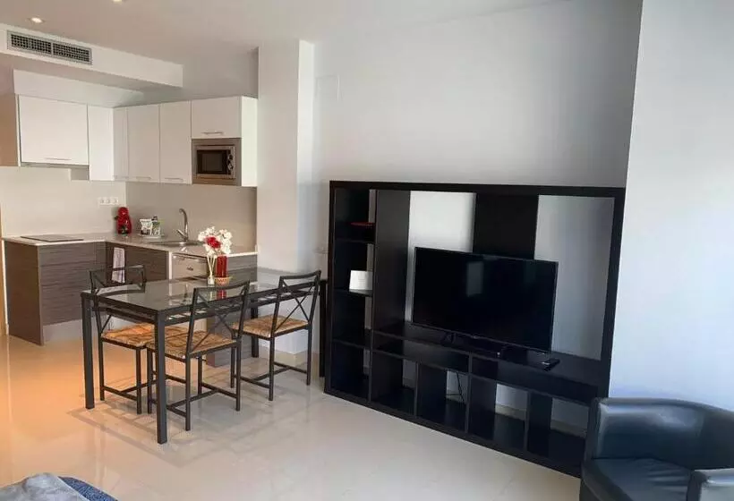 پانسیون Room In Lodge   Beautiful And Cozy Loft In The Center, Maryha Loft