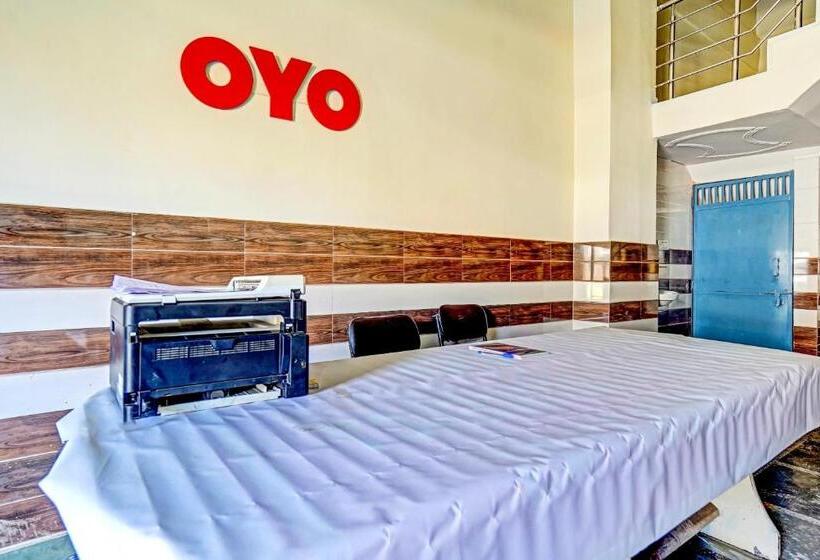 Spot On Hotel Royal Green