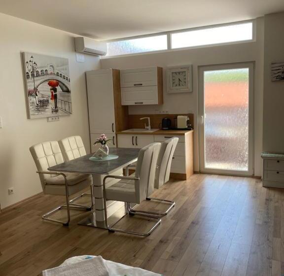 הוסטל Penzion U Pece