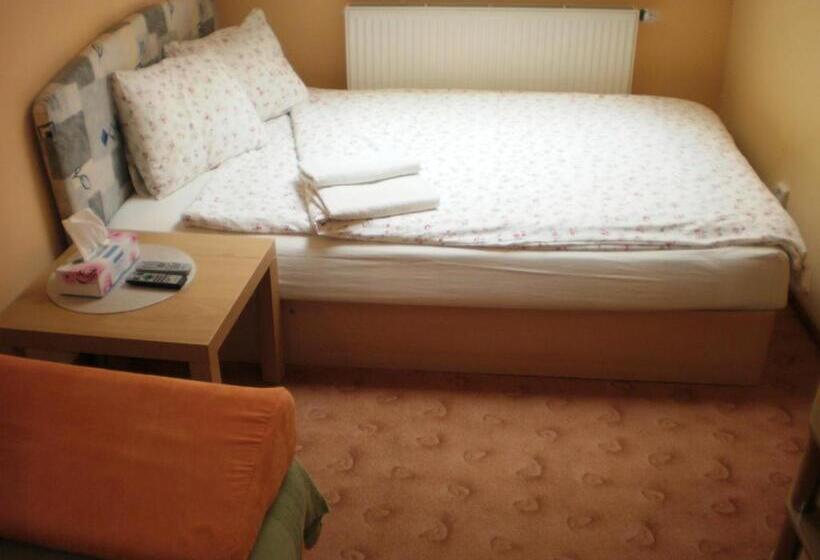 הוסטל Penzion U Pece