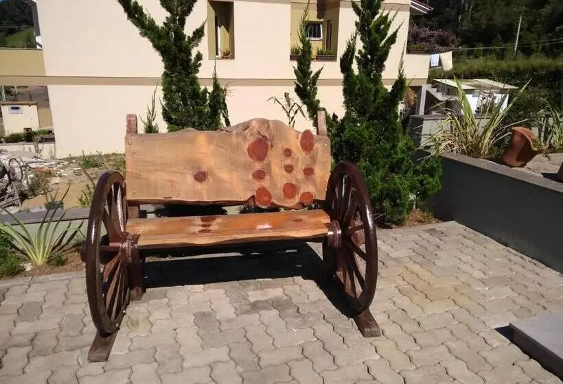 Retkeilymaja Pousada Vó Santina