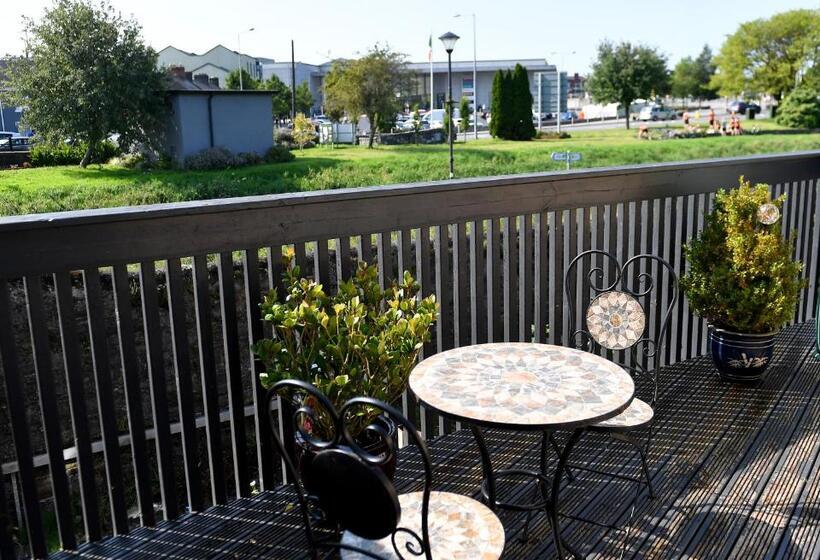 민박 Railway House Guest House