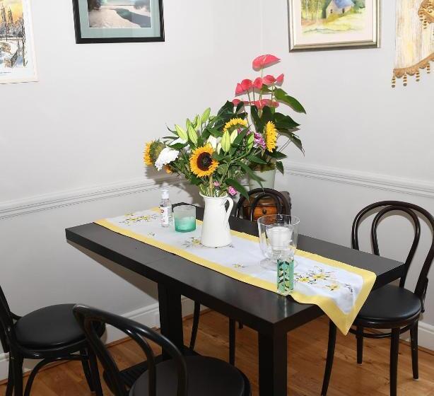 민박 Railway House Guest House