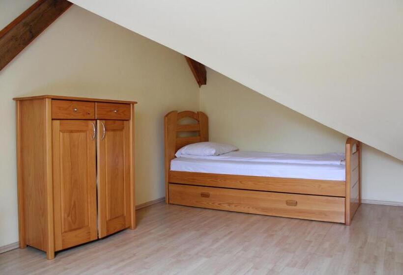 تختخواب و صبحانه Siesta