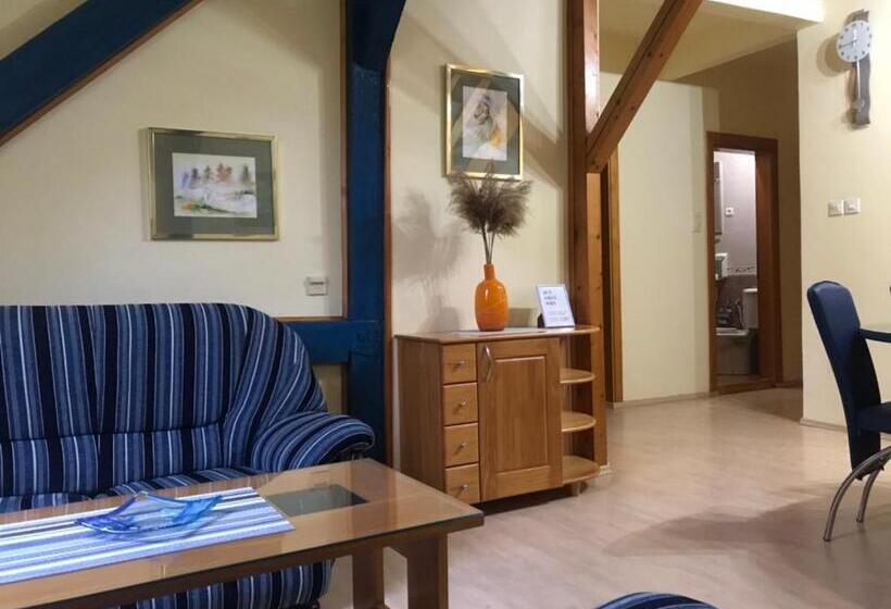 تختخواب و صبحانه Siesta