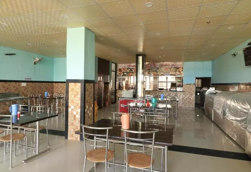 Collection O Deepak Hotel And Restaurant