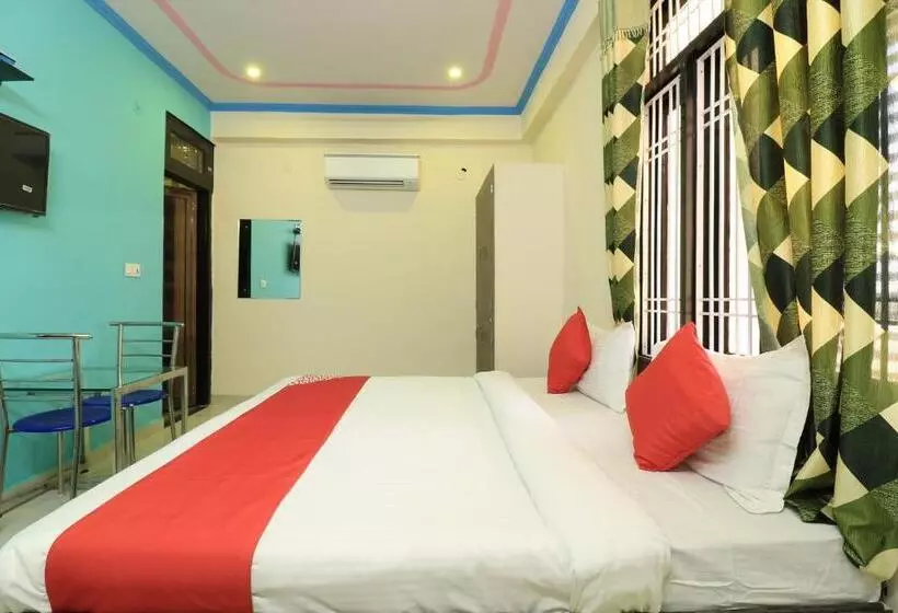 Collection O Deepak Hotel And Restaurant