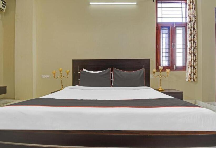 Collection O Hotel Omkar Residency