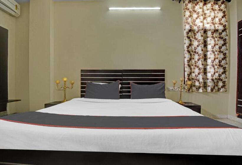 Collection O Hotel Omkar Residency