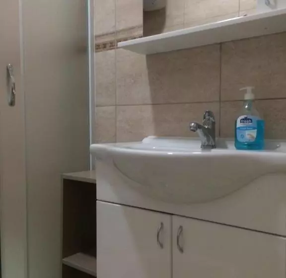 Hostel Arijana
