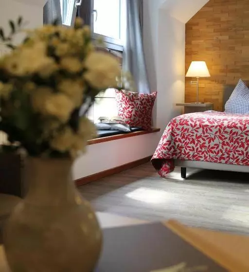 Hotelli Alter Hof Am Elbdeich