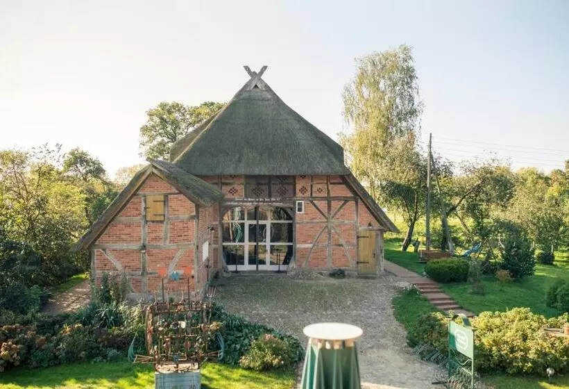 Hotelli Alter Hof Am Elbdeich