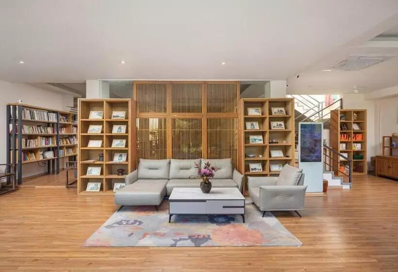 Hotelli Guilin Heshe Lakeside Resort