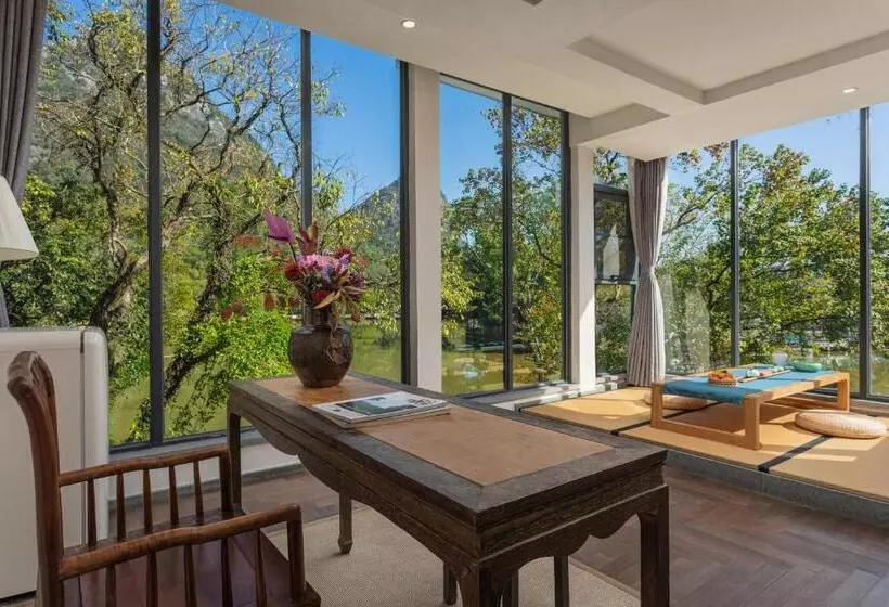 Hotelli Guilin Heshe Lakeside Resort