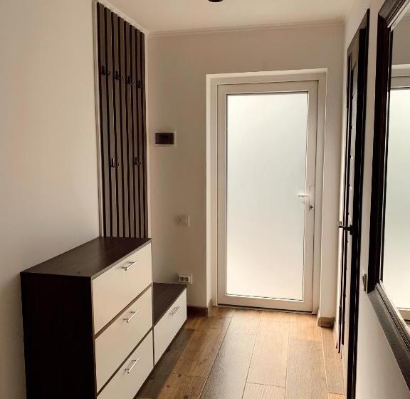 酒店 Orlyne Gnizdo