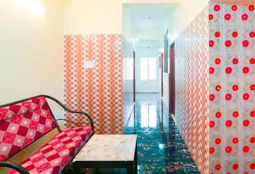 Hotelli Oyo Flagship Ayyans Residency