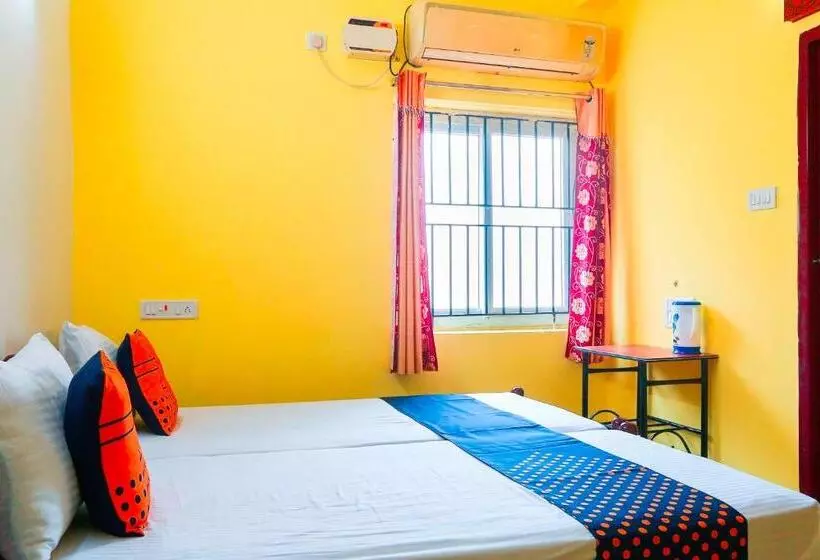 Hotelli Oyo Flagship Ayyans Residency