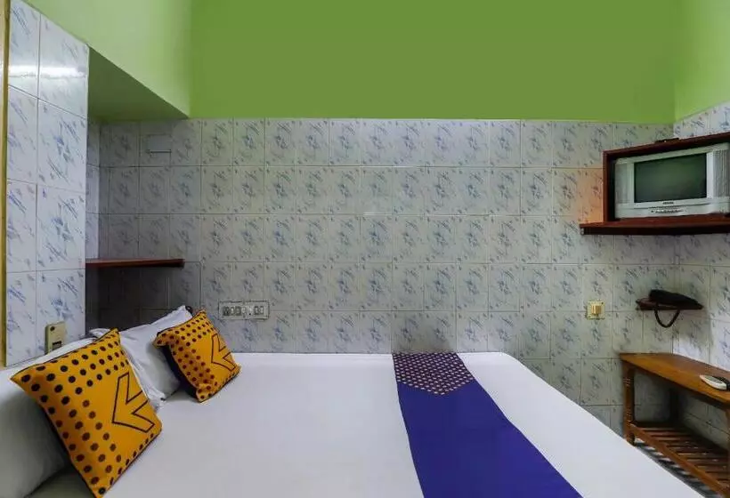 هتل Spot On 69027 Gemini Guest House