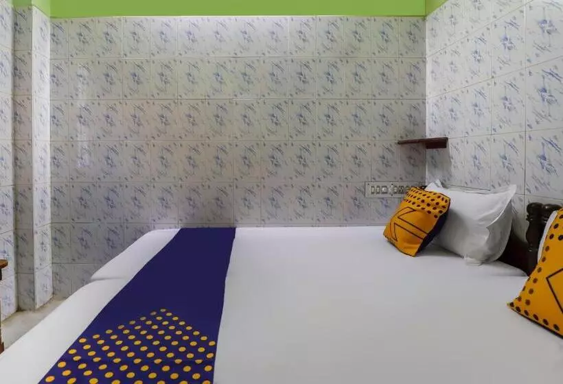 هتل Spot On 69027 Gemini Guest House