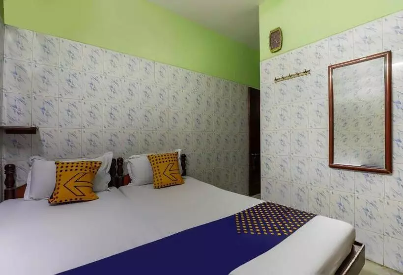 هتل Spot On 69027 Gemini Guest House