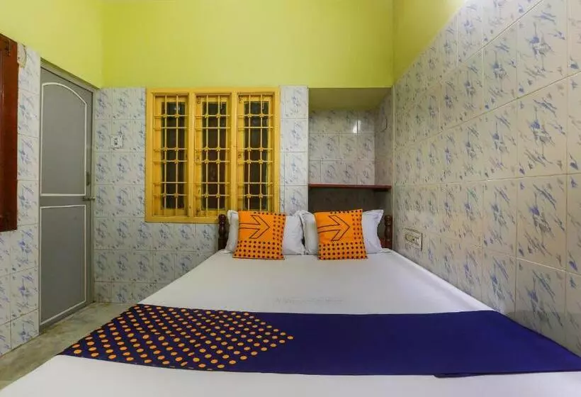 هتل Spot On 69027 Gemini Guest House