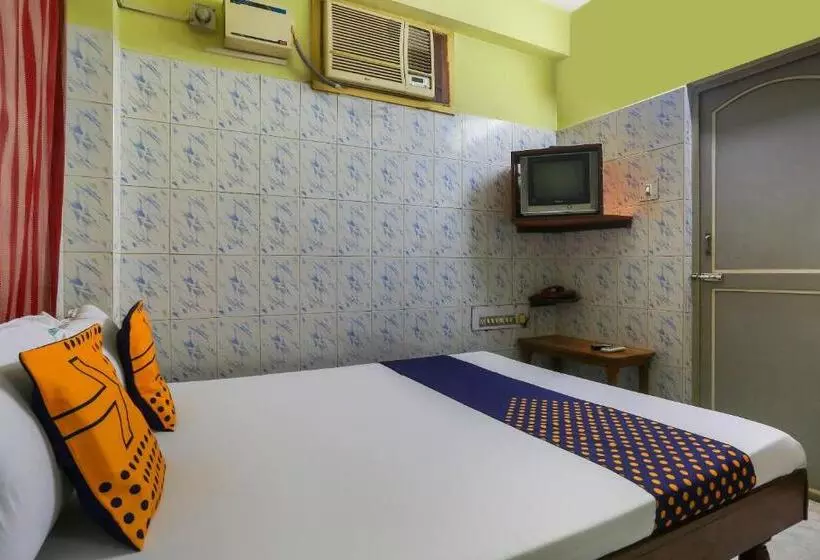 هتل Spot On 69027 Gemini Guest House