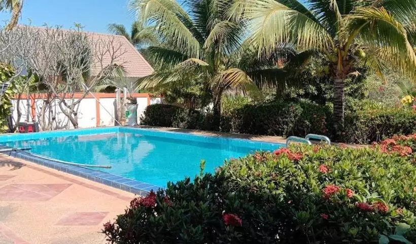ペンション Bungalow 36 M2 Sur Terrain 400m2 Avec Piscine Privée A 12km De Ban Dung