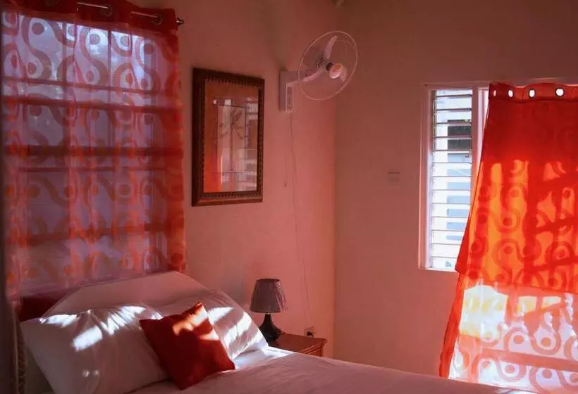پانسیون Coconut Cottage