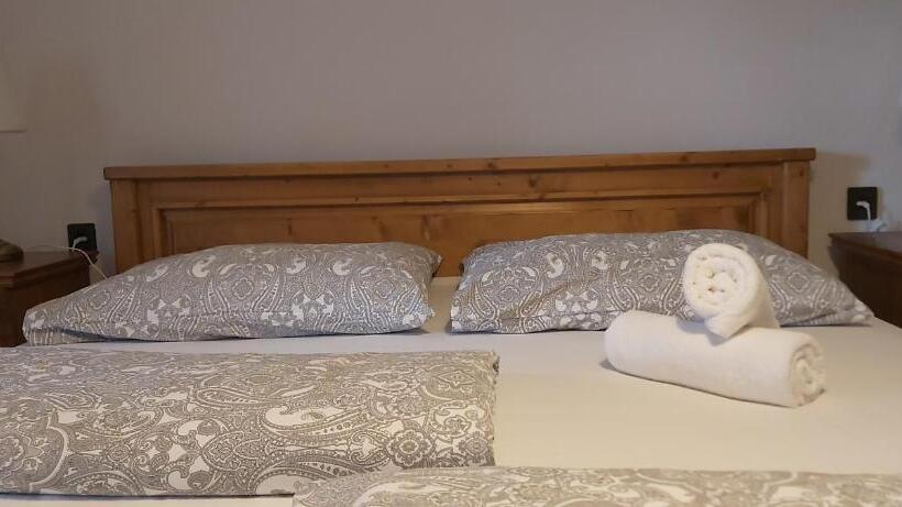 펜션 Diófa Vendégházak