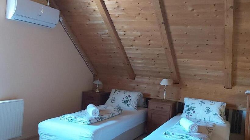 펜션 Diófa Vendégházak