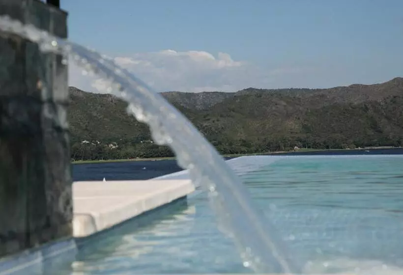 Lomakeskus Lake Point Residencias