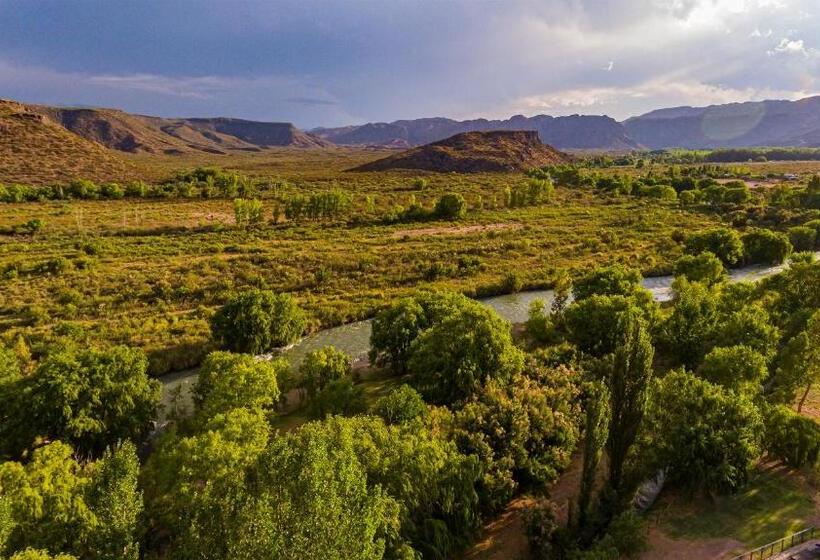 ユースホステル Hosteria Villa Santa Clara Del Atuel