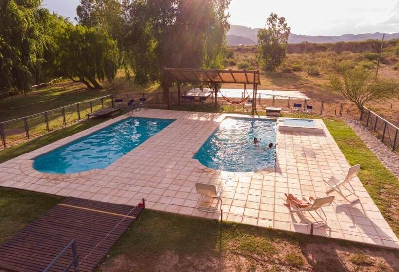 ユースホステル Hosteria Villa Santa Clara Del Atuel